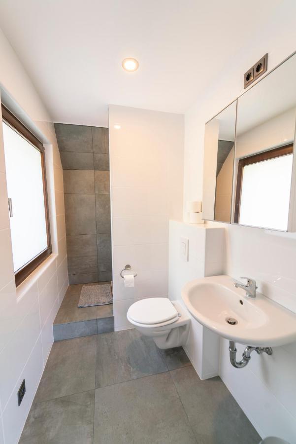 North Loop Rooms Аденау Екстериор снимка